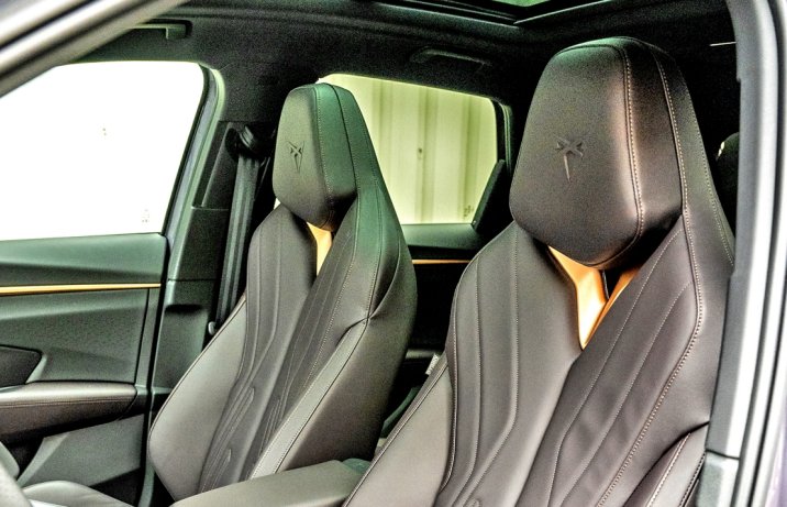 Cupra Terramar 1.5 e-Hybrid VZ – siedzenia