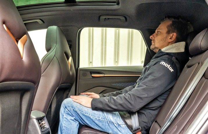 Cupra Terramar 1.5 e-Hybrid VZ – kanapa