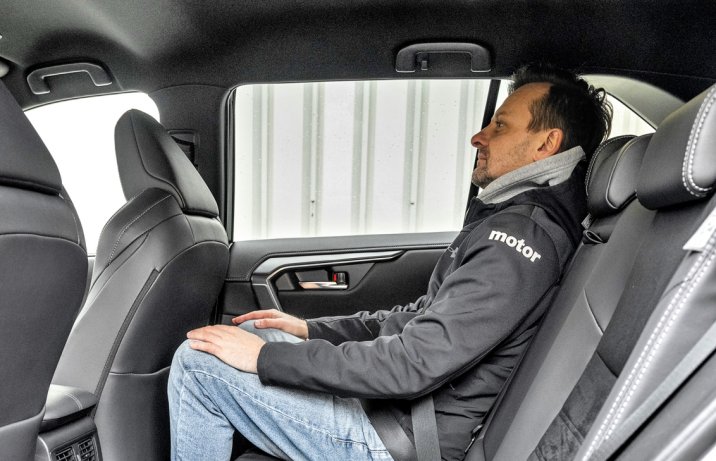 Toyota RAV4 2.5 Plug-in Hybrid GR Sport – kanapa