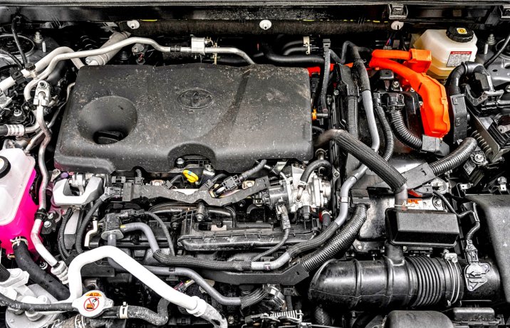 Toyota RAV4 2.5 Plug-in Hybrid GR Sport – silnik
