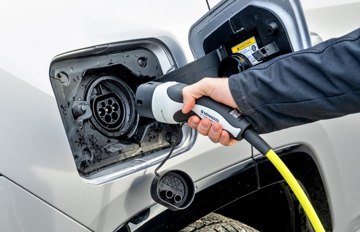 Toyota RAV4 2.5 Plug-in Hybrid GR Sport – ładowanie