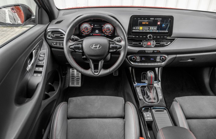 Hyundai i30 Wagon - kokpit