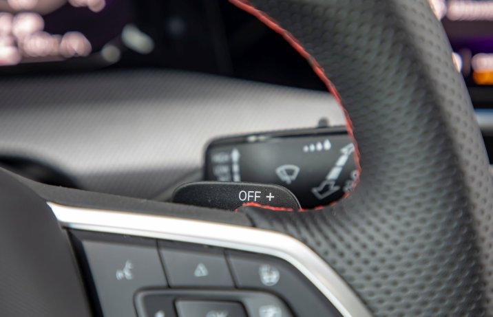 Volkswagen Golf GTI - łopatka