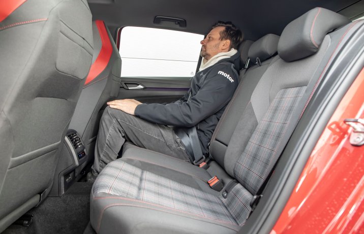 Volkswagen Golf GTI - kanapa