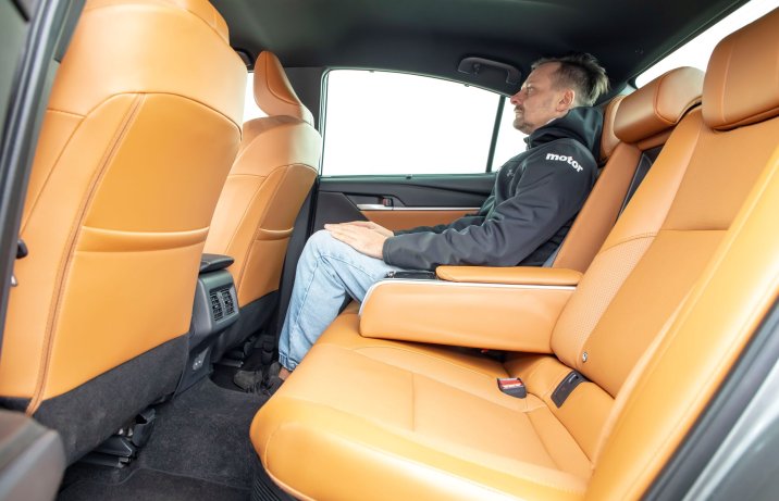 Toyota Camry - kanapa