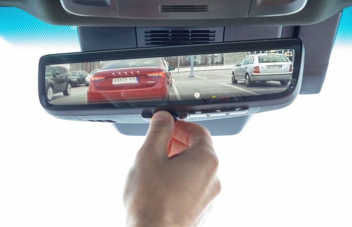 Toyota Camry - lusterko