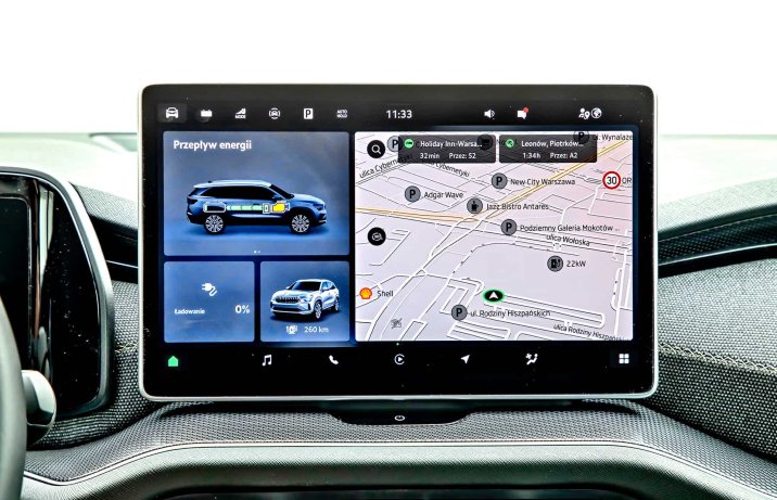 Skoda 2025 PHEV – ekran, mapa ładowarek