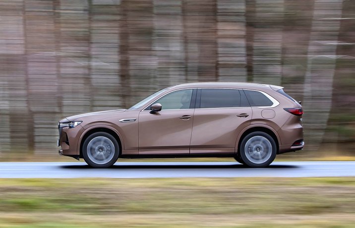 Mazda CX-80 2.5 e-Skyactiv PHEV (2025) - test - bok