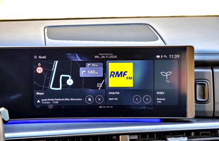 Hyundai Santa Fe 1.6 T-GDI PHEV 6AT 4WD (2025) - test - ekran systemu operacyjnego