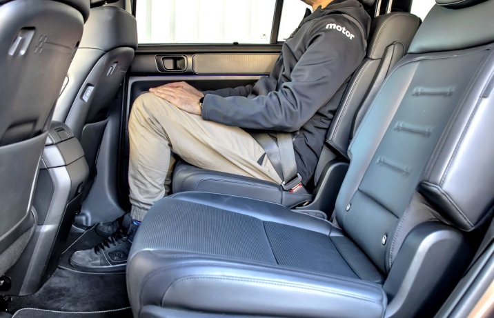 Hyundai Santa Fe 1.6 T-GDI PHEV 6AT 4WD (2025) - test - siedzenia w środkowym rzędzie