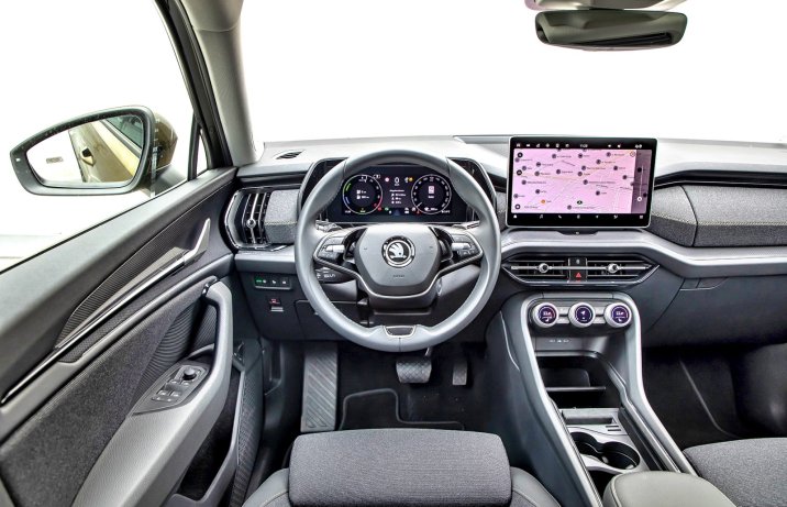 Skoda Kodiaq 1.5 TSI Plug-in Hybrid (2025) - test - kokpit