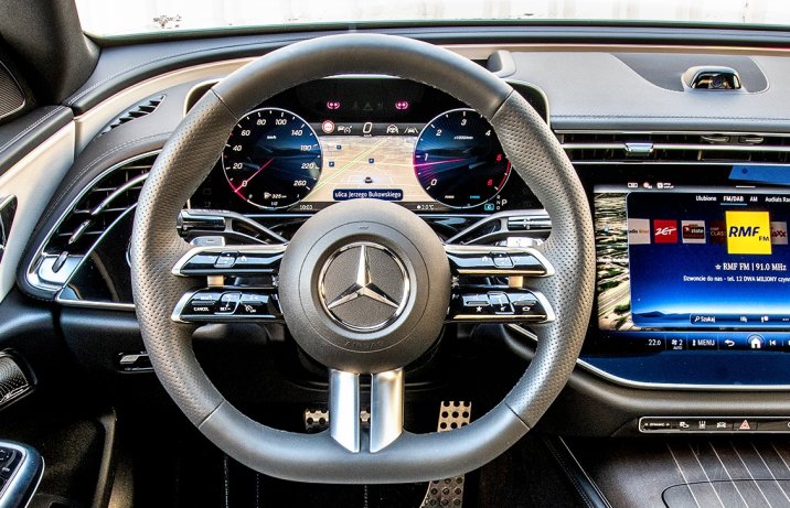 Mercedes W214  |  2023