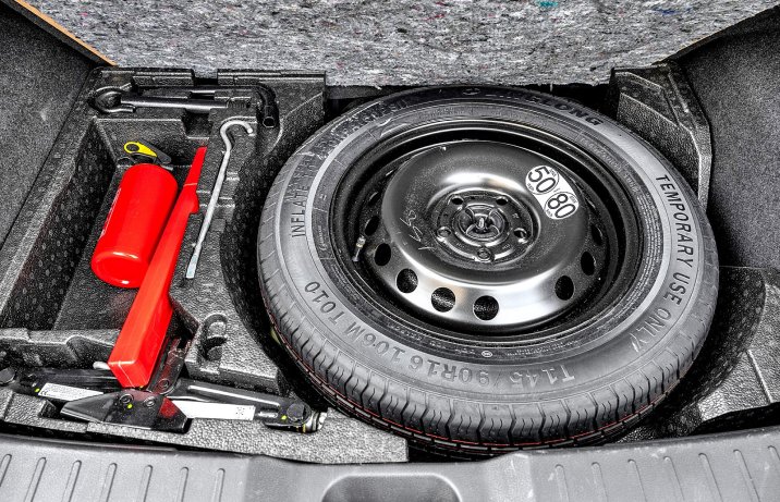 Nissan Juke 1.6 Hybrid AMT N-Sport (2025) – test – koło dojazdowe