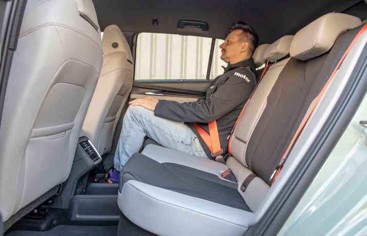 Skoda Elroq 85 - kanapa