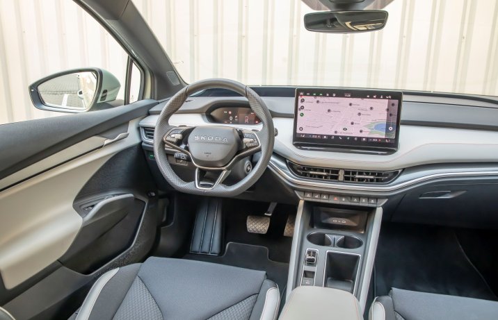 Skoda Elroq 85 - kokpit