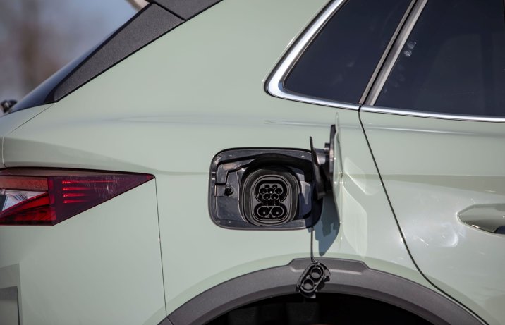 Skoda Elroq 85 - gniazdo ładowania