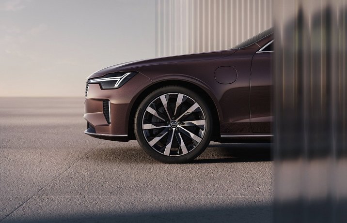 2026 Volvo S90