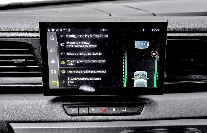 Nowe Renault Master 20205 – wnętrze, ekran, systemy bezpieczeństwa