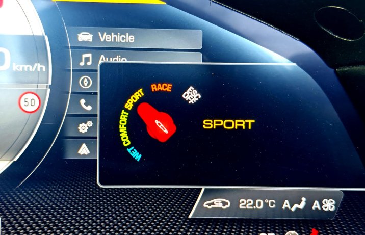 Ferrari Roma Spider 2025 – tryby jazdy