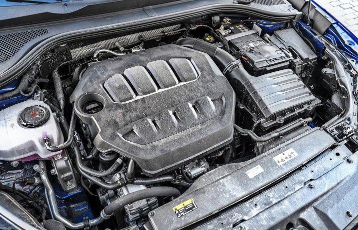 Skoda Superb 2.0 TSI 4x4 (2025) – test – silnik