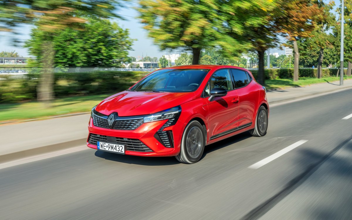 Kwiecień 2025 roku na europejskim rynku nowych samochodów – Renault Clio numerem jeden, BYD wyprzedził Teslę