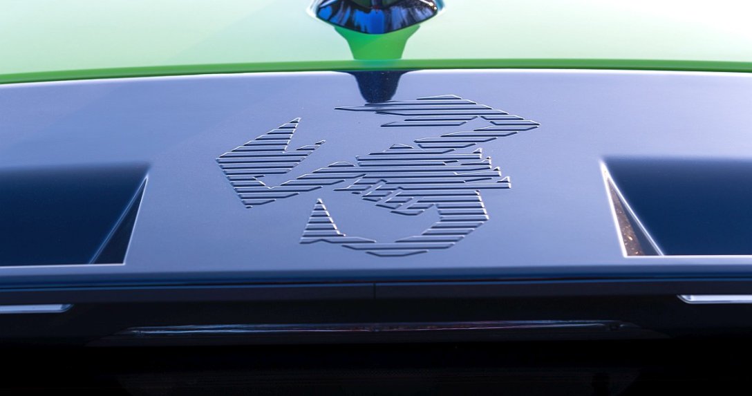 Abarth 600e – logo
