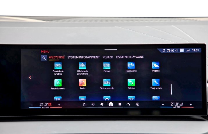 BMW X3 IV (G45) 20 xDrive – deska rozdzielcza, ekran centralny