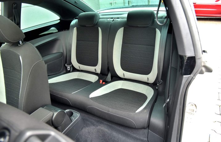 Volkswagen Beetle (5C) – fotele z tyłu