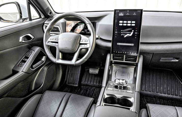 BYD Atto 2 Boost – deska rozdzielcza