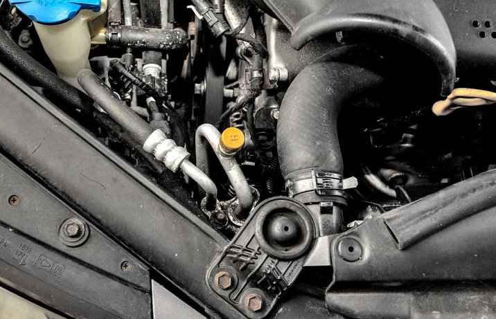 Hyundai Grandeur IV – komora silnika, klimatyzacja