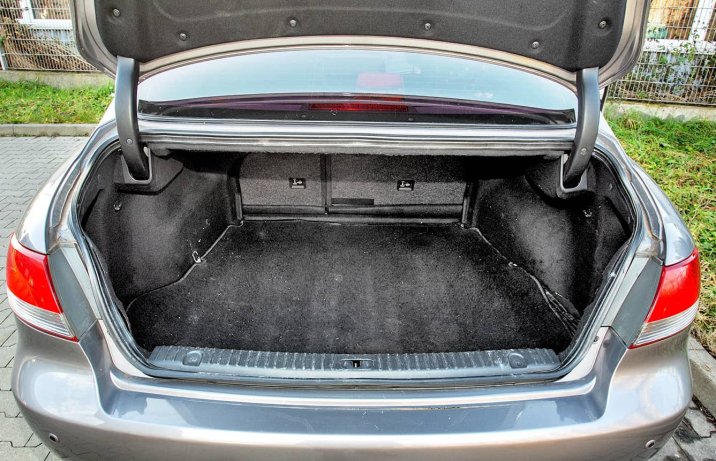 Hyundai Grandeur IV – bagażnik