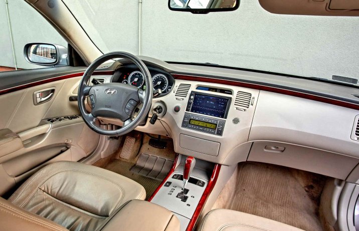 Hyundai Grandeur IV – deska rozdzielcza