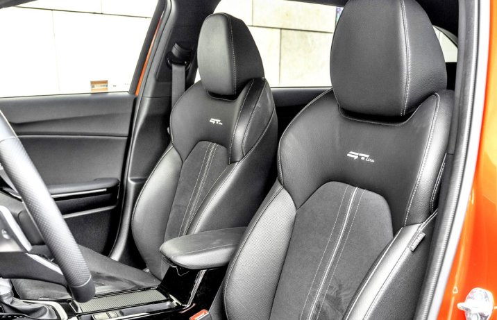 Kia Ceed Kombi 1.5 T-GDI 7DCT GT-Line (2025) - test - fotele