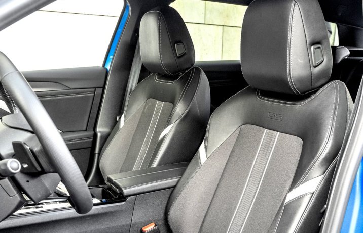 Opel Astra ST 1.5 Diesel A8 (2025) - test - fotele