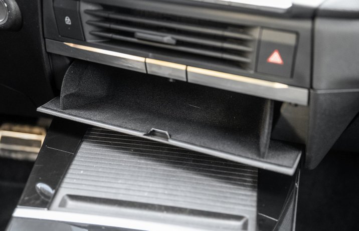 Opel Astra ST 1.5 Diesel A8 (2025) - test - schowek