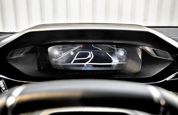 Peugeot 308 SW Plug-in Hybrid 180 EAT8 (2025) - test - cyfrowe wskaźniki