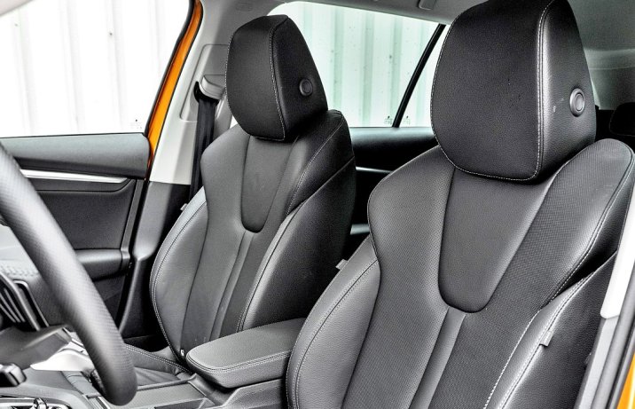 Skoda Octavia Combi 1.5 TSI mHEV DSG 150 (2025) - test -fotele