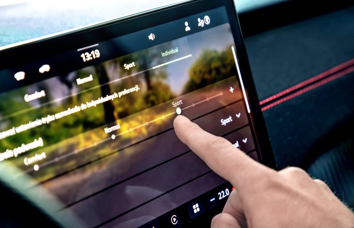 Skoda Octavia RS (2025) – ekran