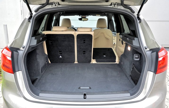 BMW serii 2 Active Tourer (F45) – wnętrze, bagażnik