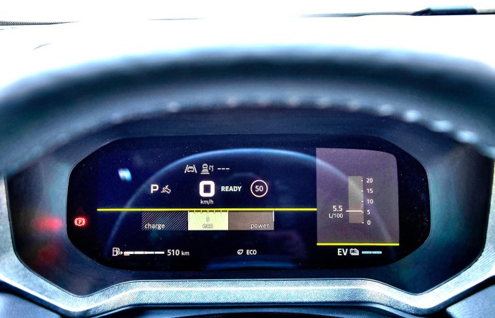 Dacia Bigster hybrid 155 Journey 2025 – deska rozdzielcza, wskaźniki