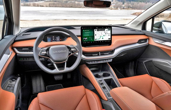 Skoda EnyaqFL 2025 – wnętrze, deska rozdzielcza