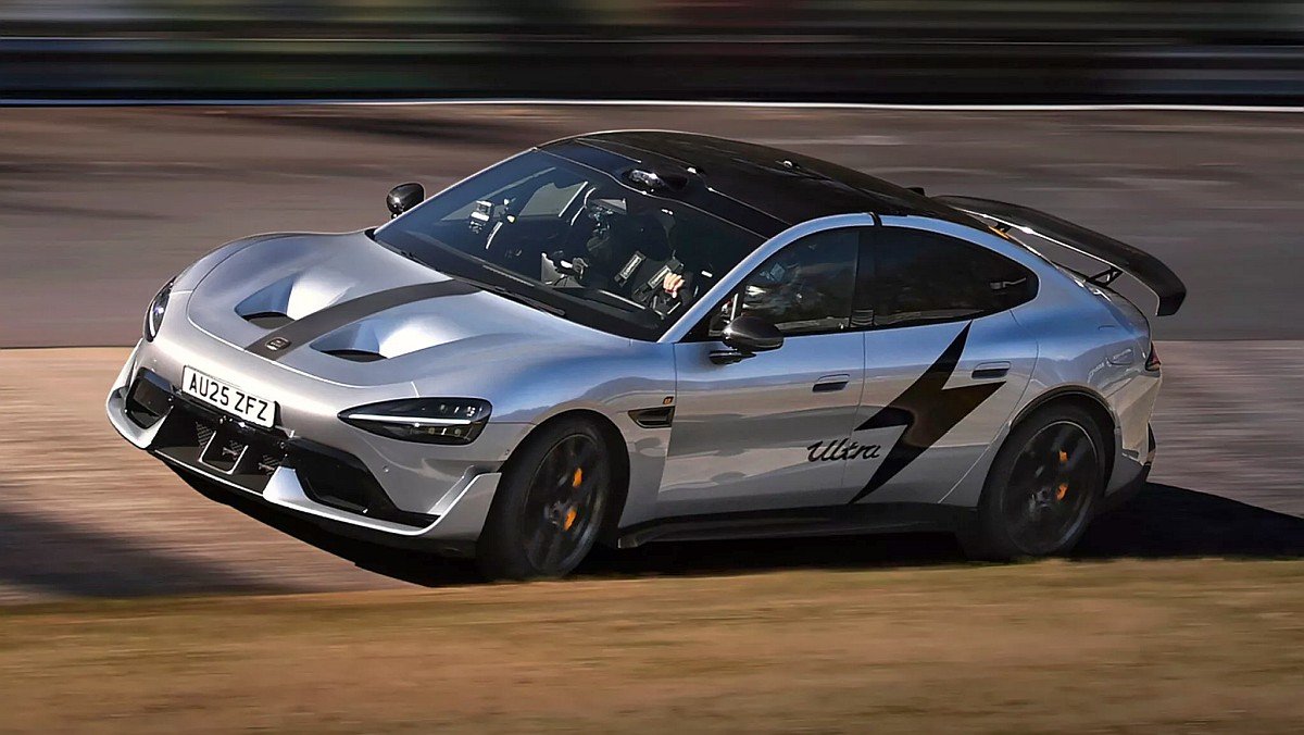 Producent telefonów pokonał Porsche na jego podwórku. Potrzebował do tego dużo więcej mocy