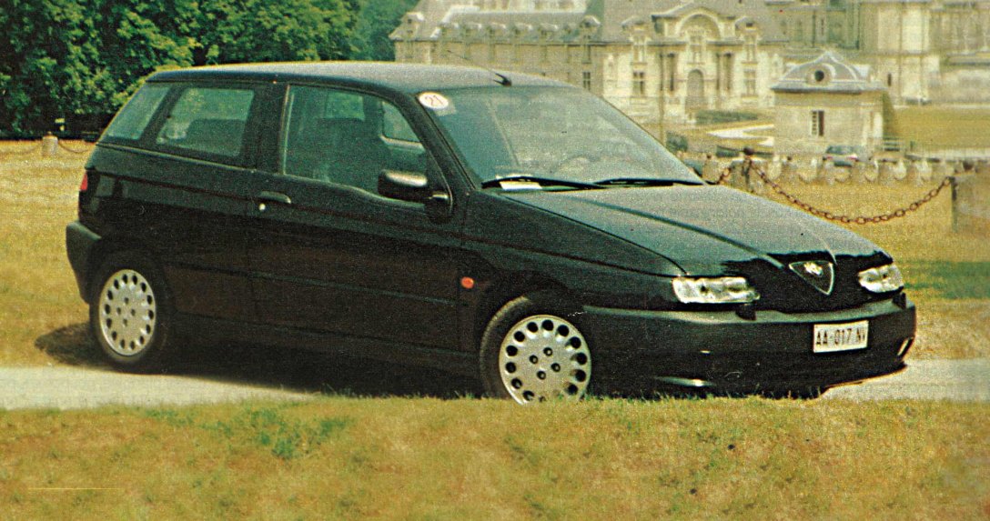 Alfa Romeo 145 – przód