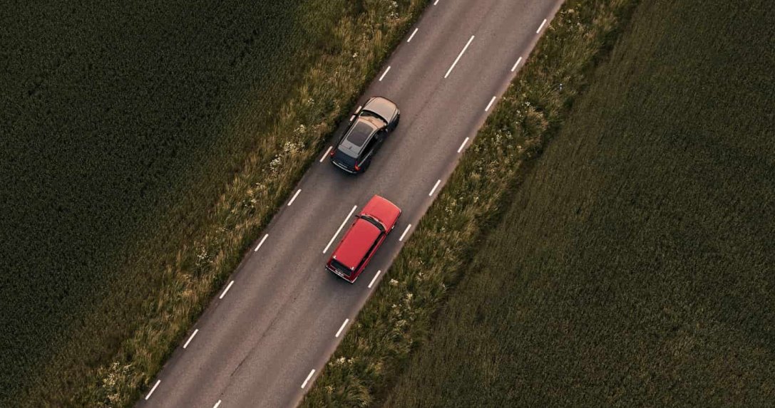 Volvo XC60 i 240 – widok z góry