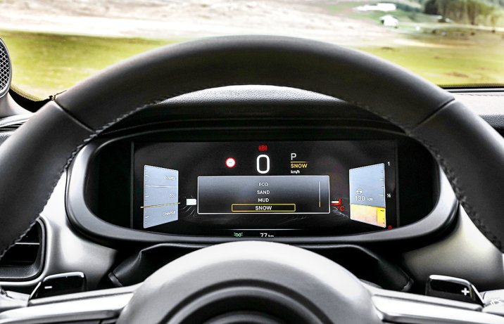 Jeep Avenger 2025 – wyświetlacz z trybami jazdy