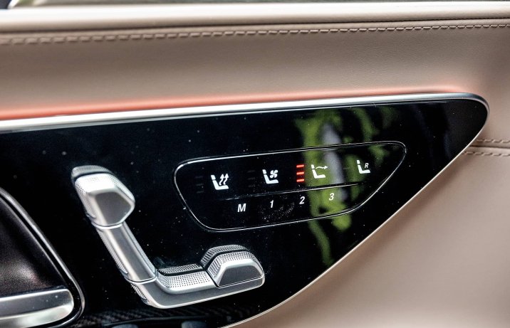 Mercedes-AMG SL 55 4MATIC+ – wnętrze, sterowanie nawiewem na szyję