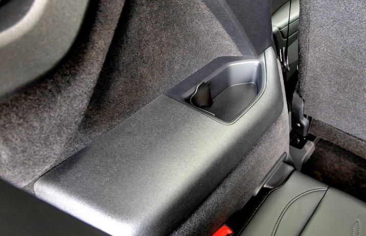 Volkswagen Tayron 2.0 TDI DSG 4Motion (2025) – test – podłokietnik, tył