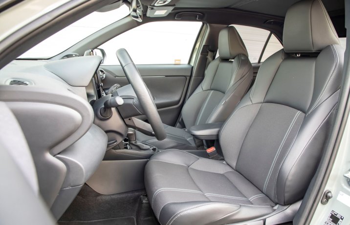 Toyota Yaris Cross - fotele