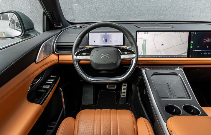 Xpeng G9 - kokpit