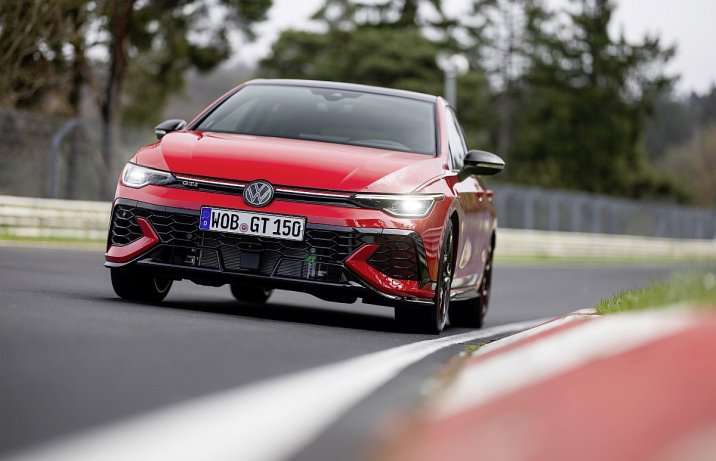 Volkswagen Golf GTI EDITION 50